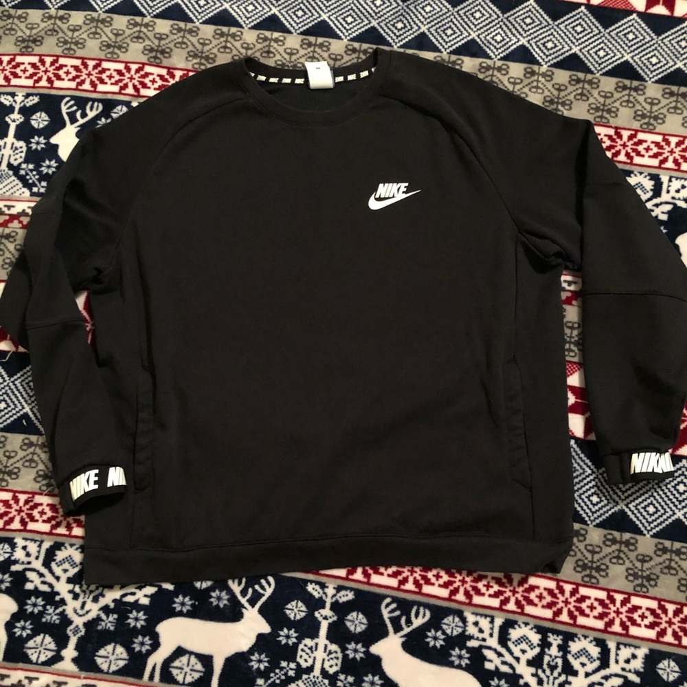 Nike crewneck sweatshirt